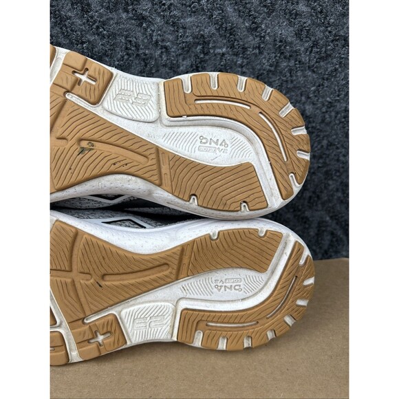 Brooks Adrenaline GTS 23 Women’s 9 Medium Grey White Athletic Training Shoes - Picture 11 of 12